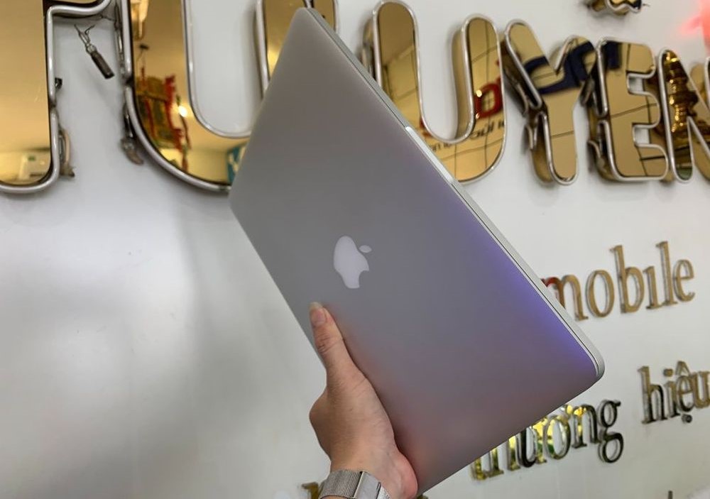 Macbook Air 2017 cũ giá rẻ (13 inch - Core i5 - RAM 8GB - SSD 128GB) Macbook Air 2017 cũ giá rẻ (13 inch - Core i5 - RAM 8GB - SSD 128GB)