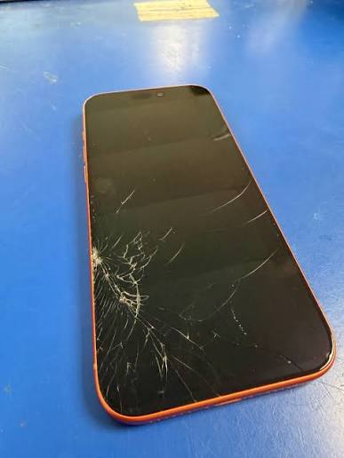 iphone 17 vỡ màn